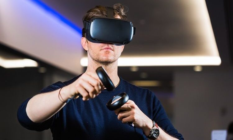 Virtual Reality Menggantikan Kehidupan Nyata